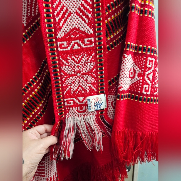 Tejidos Red Sweater/Cover up - Picture 4 of 4